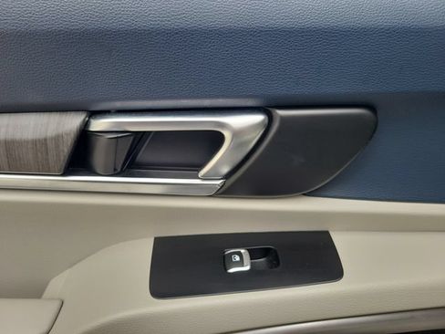 Certified 2024 Kia Telluride EX FWD image 11