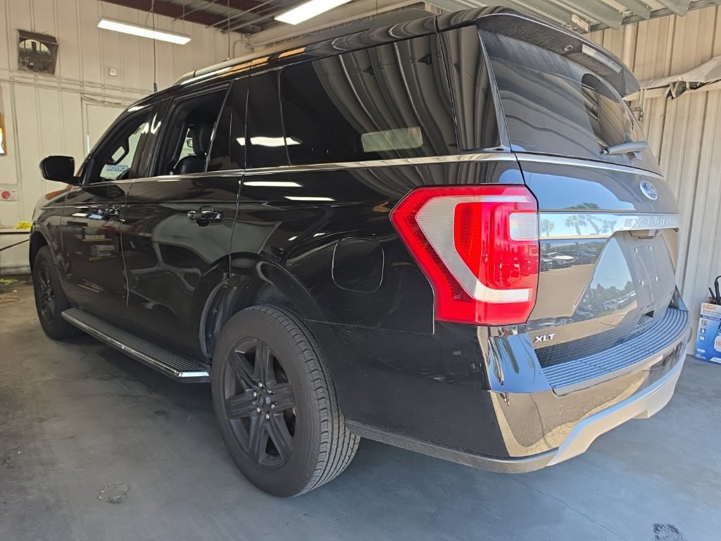 Used 2020 Ford Expedition XLT w/ Equipment Group 202A RWD image 16