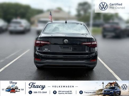 Certified 2024 Volkswagen Jetta SE FWD image 7