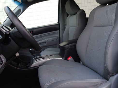 Used 2015 Toyota Tacoma 4x4 Double Cab image 11