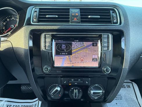 Used 2016 Volkswagen Jetta Sport w/ Lighting Package image 20