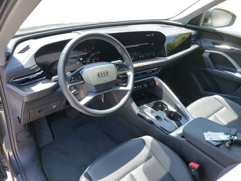 Used 2025 Audi Q5 Premium w/ Convenience Package AWD/4WD image 5