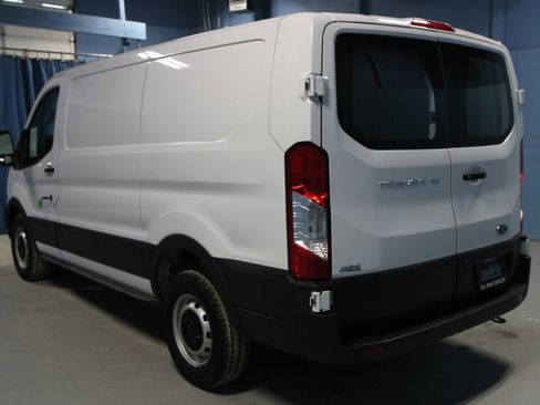 Used 2024 Ford Transit 150 Low Roof RWD image 26