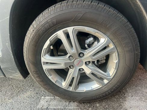 Used 2018 GMC Terrain SLE image 4