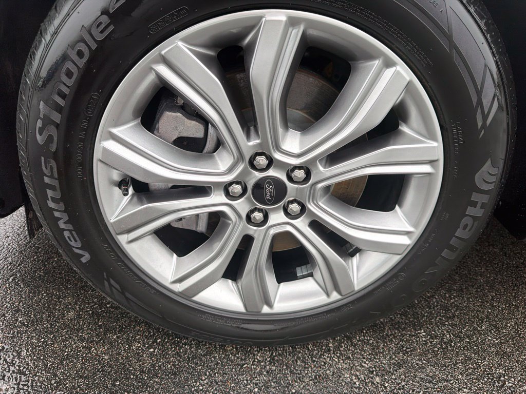 Used 2024 Ford Edge Titanium AWD/4WD image 8