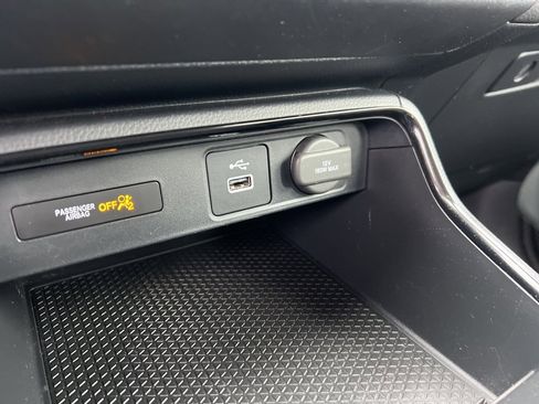 Used 2024 Honda CR-V LX image 32