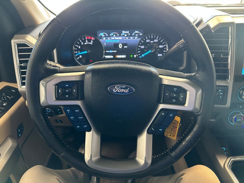 Used 2017 Ford F250 Lariat w/ Chrome Package image 22