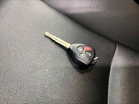 Used 2019 Toyota 4Runner TRD Off-Road Premium AWD/4WD image 10