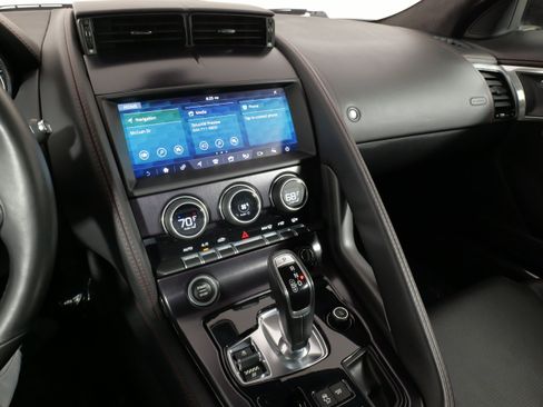 Used 2020 Jaguar F-TYPE Coupe RWD image 41