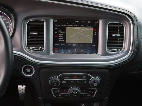 Used 2019 Dodge Charger Scat Pack w/ Plus Group RWD image 16