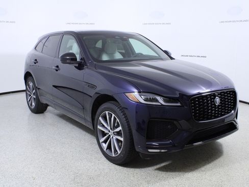New 2026 Jaguar F-PACE R-Dynamic S image 3