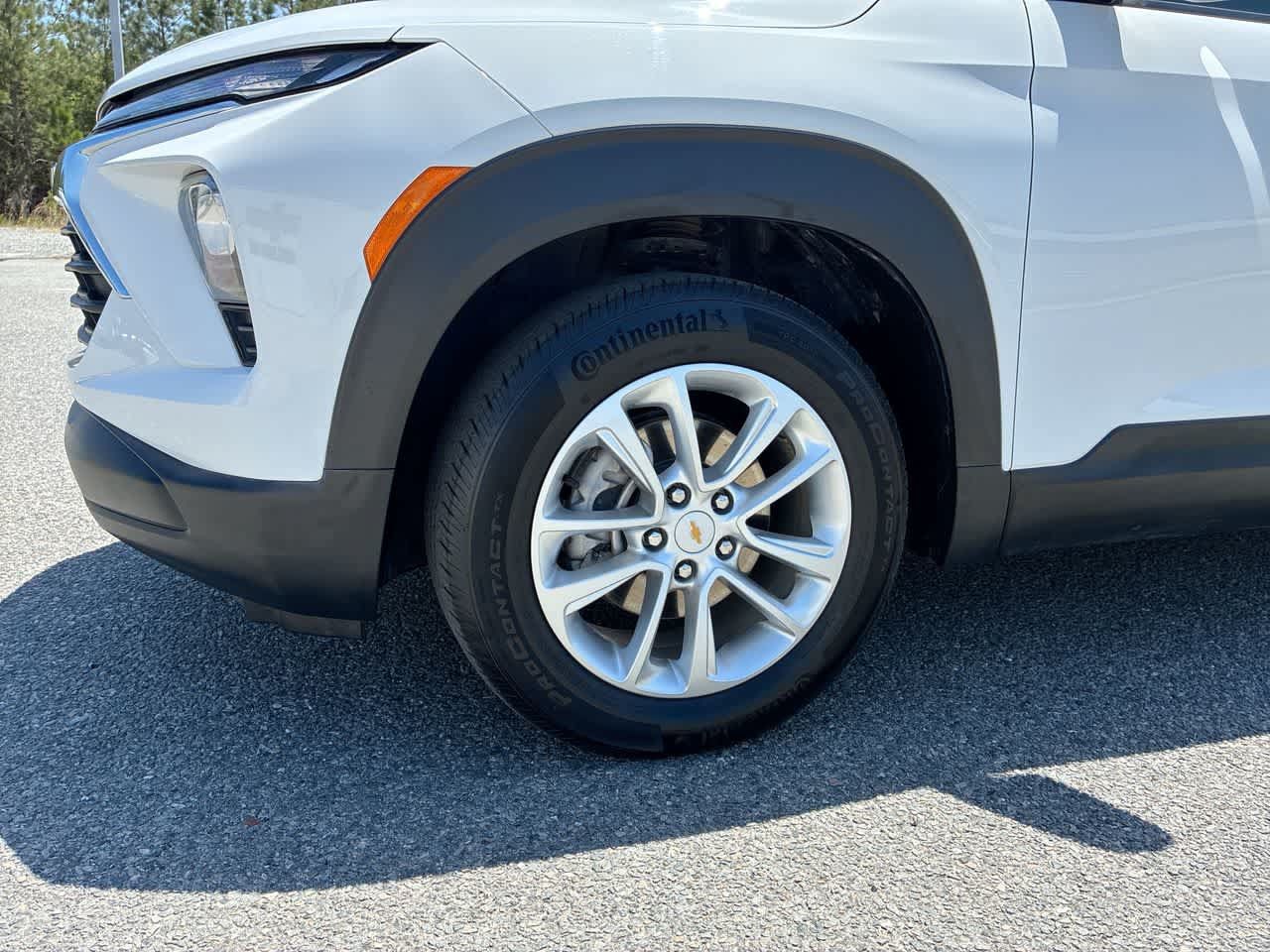 Used 2024 Chevrolet TrailBlazer LS w/ LS Convenience Package FWD image 30
