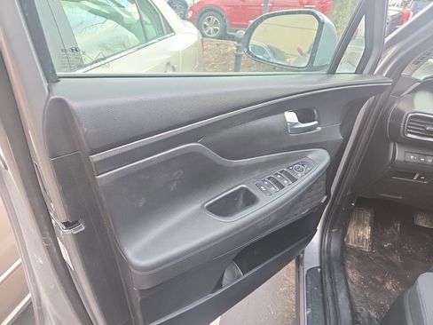 Used 2023 Hyundai Santa Fe SEL image 7