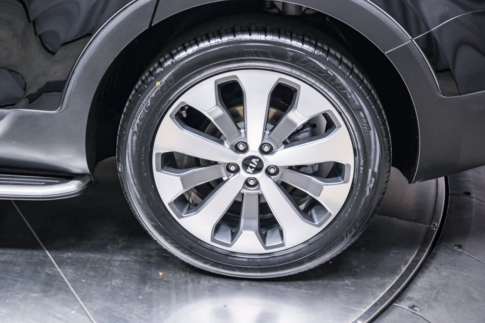 Used 2020 Kia Telluride EX w/ EX Premium Package FWD image 7