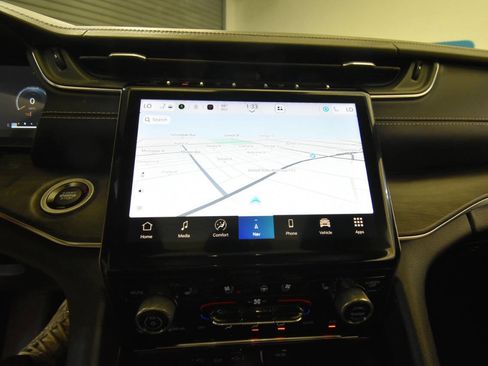 Used 2022 Jeep Grand Cherokee L Overland image 33