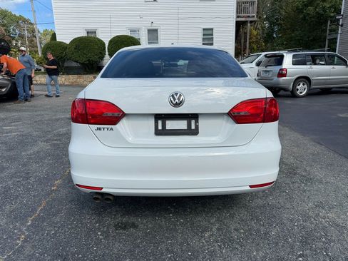 Used 2014 Volkswagen Jetta S image 6