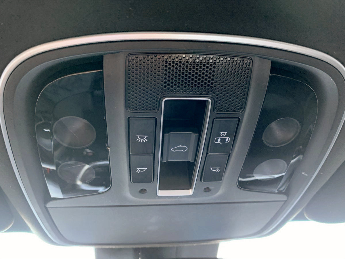 Used 2019 Kia Sorento AWD image 32