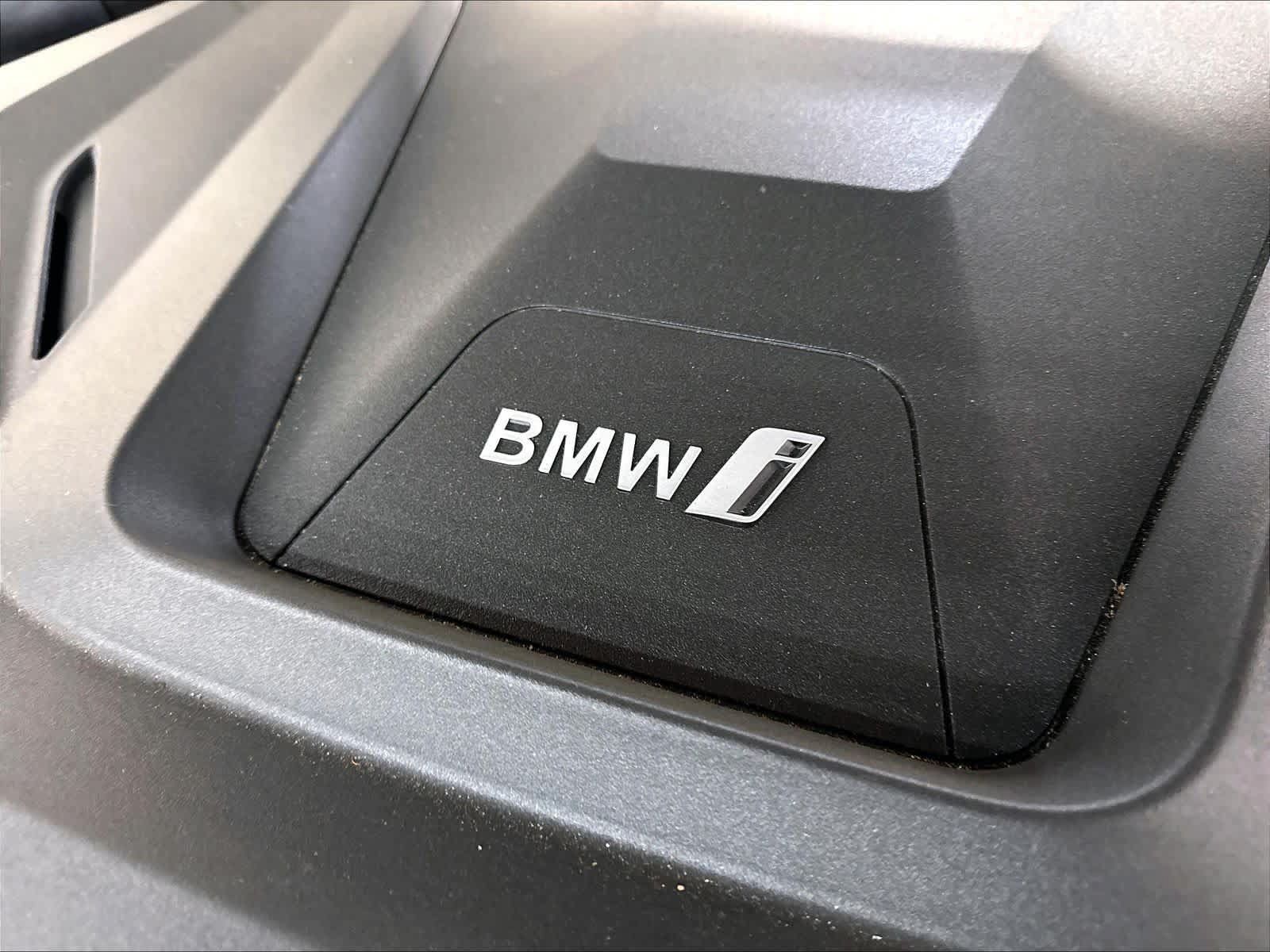 Used 2025 BMW i4 eDrive40 w/ Premium Package RWD image 34