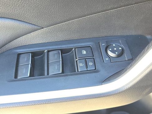 Used 2022 Toyota RAV4 XLE w/ Convenience Package AWD/4WD image 22