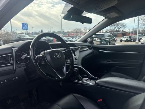 Used 2019 Toyota Camry SE image 13