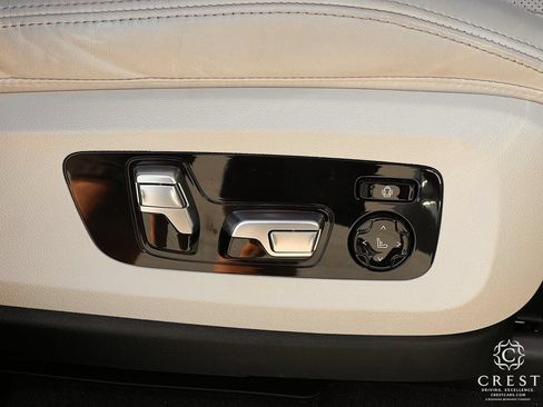 Used 2021 BMW X7 xDrive40i w/ Executive Package 2 AWD/4WD image 25
