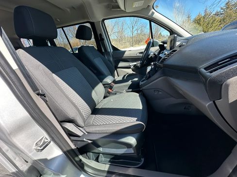 Used 2021 Ford Transit Connect XLT image 15