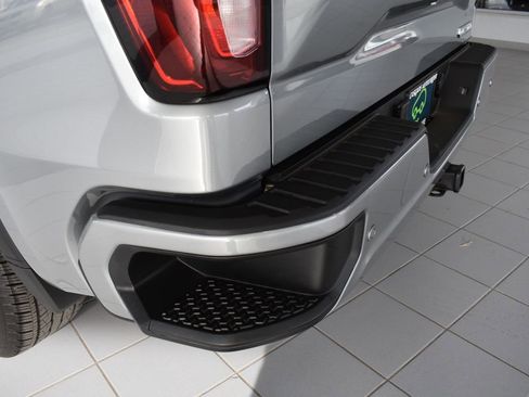 Used 2025 GMC Sierra 1500 Elevation w/ Elevation Premium Package image 17