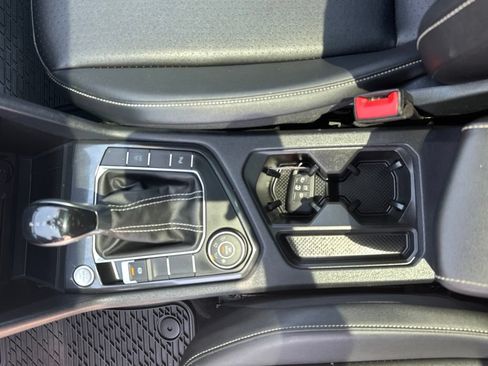 Used 2023 Volkswagen Tiguan SE R-Line AWD/4WD image 33