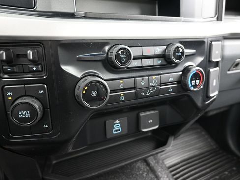 New 2026 Ford F250 XL w/ F-250 >10K GVWR Package AWD/4WD image 9