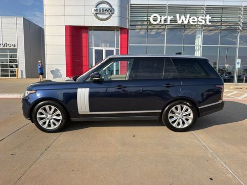 Used 2017 Land Rover Range Rover HSE AWD/4WD image 2