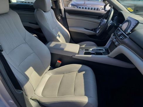 Used 2018 Honda Accord Touring image 20
