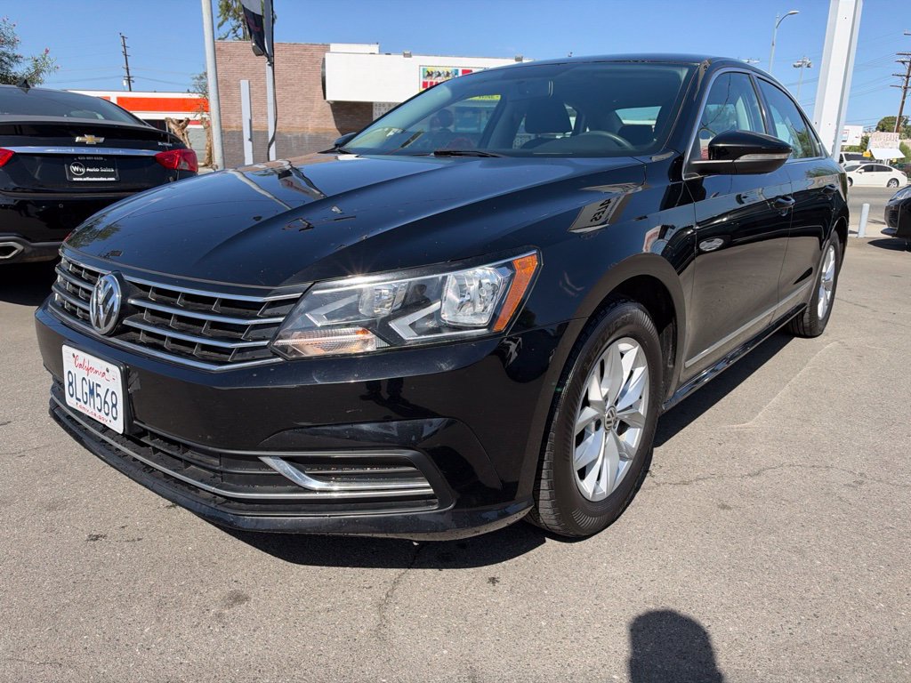 Used 2016 Volkswagen Passat 1.8T S FWD image 2