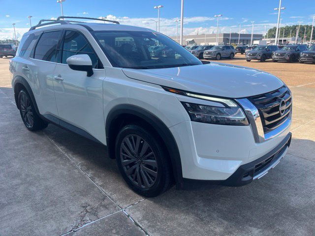 Used 2024 Nissan Pathfinder SL w/ SL Premium Package FWD image 5