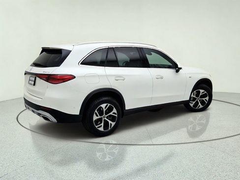 Used 2025 Mercedes-Benz GLC 350e 4MATIC image 8