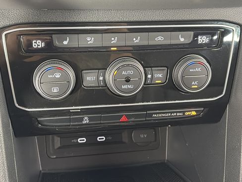 Used 2022 Volkswagen Atlas SE w/ Black Wheel Package AWD/4WD image 23