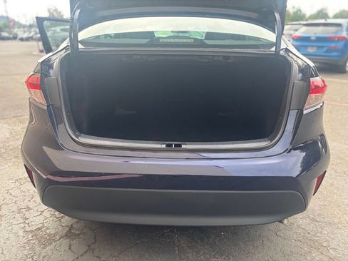 Used 2024 Toyota Corolla LE FWD image 19