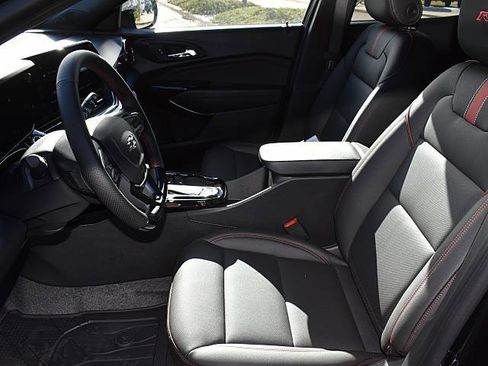 New 2026 Chevrolet Trax RS w/ Sunroof Package image 7