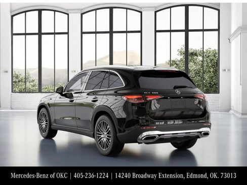 Used 2026 Mercedes-Benz GLC 300 4MATIC image 28