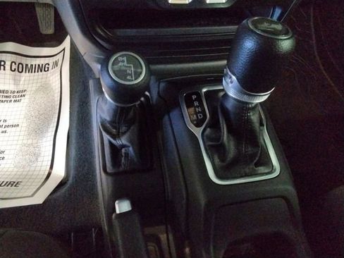 Used 2023 Jeep Wrangler Willys image 32