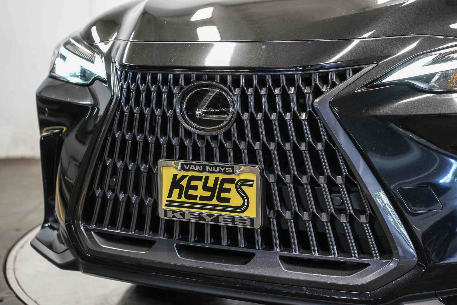 Used 2025 Lexus NX 250 FWD w/ Accessory Package (K3) image 9