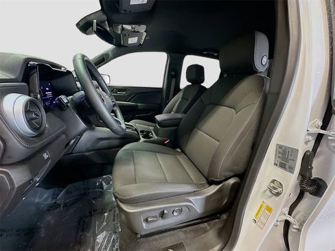 New 2024 Chevrolet Colorado LT w/ LT Convenience Package II image 23