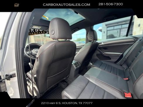 Used 2019 Volkswagen GTI SE FWD image 22