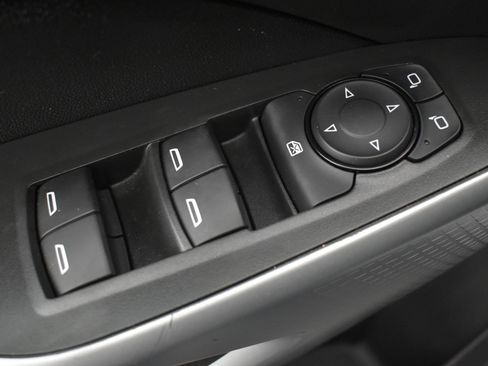 Used 2025 Chevrolet Trax LS image 12