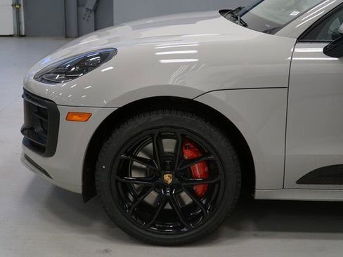 New 2026 Porsche Macan GTS image 16