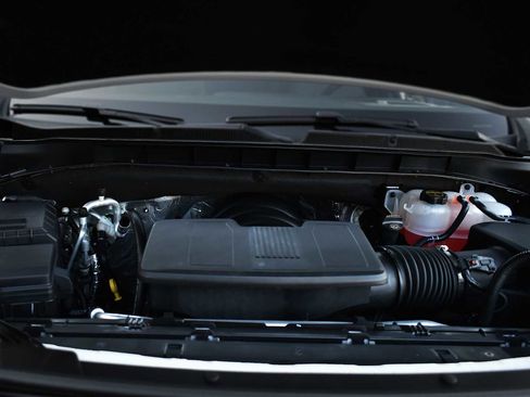 New 2026 Chevrolet Suburban Z71 w/ Comfort Package image 24