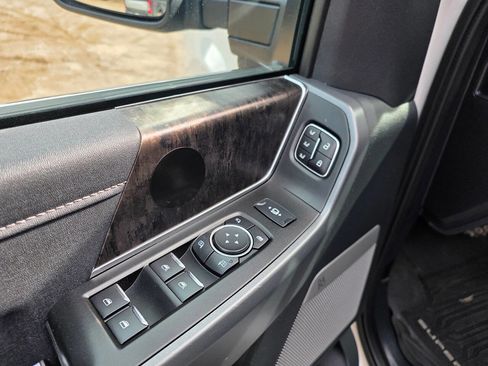 Used 2024 Ford F350 Lariat w/ Lariat Ultimate Package AWD/4WD image 28