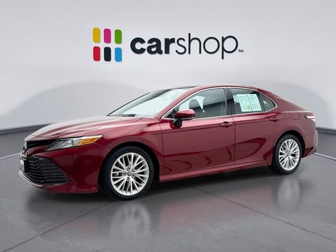 Used 2019 Toyota Camry XLE FWD image 1