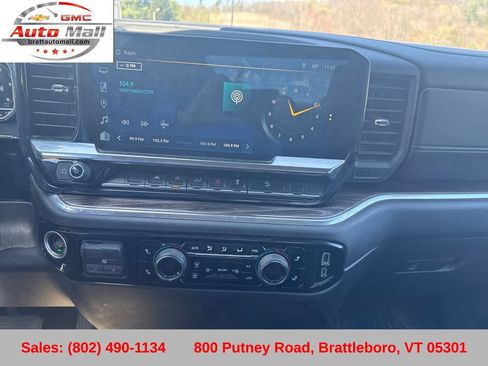 Used 2023 Chevrolet Silverado 1500 LT w/ Z71 Off-Road Package AWD/4WD image 20