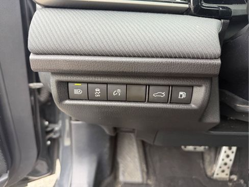 Used 2025 Toyota Camry SE w/ Convenience Package AWD/4WD image 10