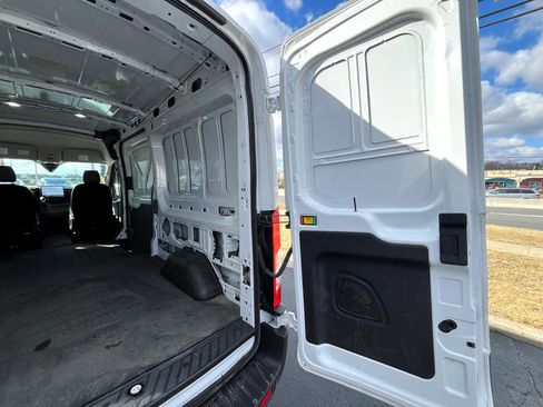 Used 2022 Ford Transit 250 Medium Roof image 36